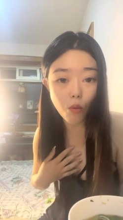酒店女神，醉生梦死的每一天，羡煞众人，【03年安琪拉表妹】，夜店狂欢，喝醉都吐了，酒店啪啪 截图3