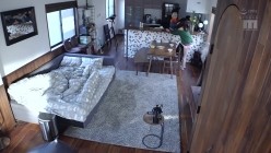MIAA-626 女子会してるお宅にM男くんが突撃参加！ お泊り女子会で夕方から朝がくるまで一日中犯●れて小悪魔中出しされる！ 乙アリス 森日向子 截图15