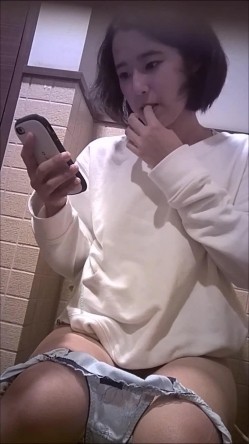 偷拍日本小姐姐如厕，很优雅还有音姬，完美露脸 截图12