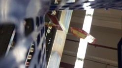 CD大师地铁超市贴身高清特写超多漂亮小姐姐的裙底春色亮点太多不穿内裤毛茸茸的鲍鱼T内情趣内 截图9