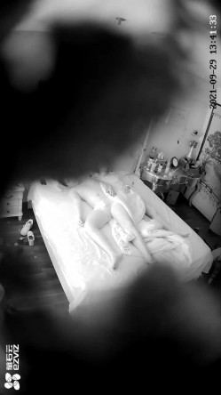 萤石云欣赏大中午青年男女开房滚床单长发美女身材真好全程主动女上搞完了还给擦擦鸡巴上粘的淫水 截图15