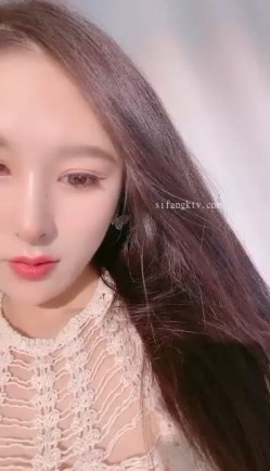 重磅！ ️女神尺度突破~【上帝是个女孩】露脸自慰！高潮喷水 ️看得鸡儿硬邦邦！ 截图1