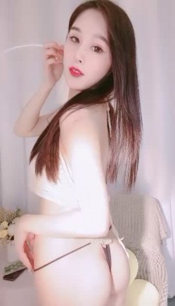 重磅！ ️女神尺度突破~【上帝是个女孩】露脸自慰！高潮喷水 ️看得鸡儿硬邦邦！ 截图3