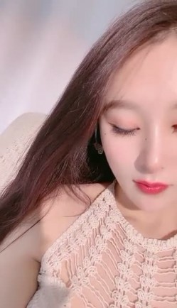 重磅！ ️女神尺度突破~【上帝是个女孩】露脸自慰！高潮喷水 ️看得鸡儿硬邦邦！ 截图4