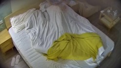 酒店摄像头偷拍 ️年轻小少妇生理期刚过就迫不及待开房等情郎私会激情啪啪 截图15