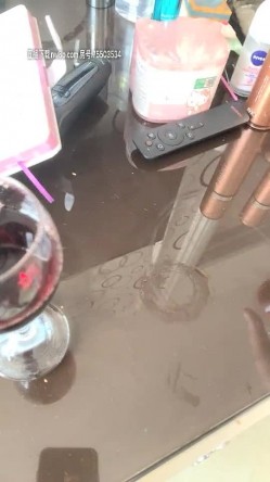 性爱战神激战高颜值温柔良家小姐姐 骚的一逼 无套爆操落地窗前翘美臀猛烈后入 最后射嘴里 高清源码录制 截图1