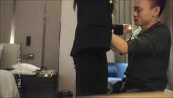 步宾探花-第二场 黑衣大胸少妇镜头前玩B 床边侧入后入表情清晰可见 截图3