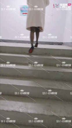 【超顶 ️绿帽大神】91小懒猫 调教母狗校花女友甄选 露出自慰取外卖惊呆小哥 共享极品娇媚女友 越漂亮越反差会玩 截图1