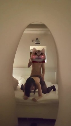 广东小美女刘悦萱人前清纯女神 人后被干爹调教成淫荡母狗捆绑扇臀扇脚 口交爆操视频流出 截图1