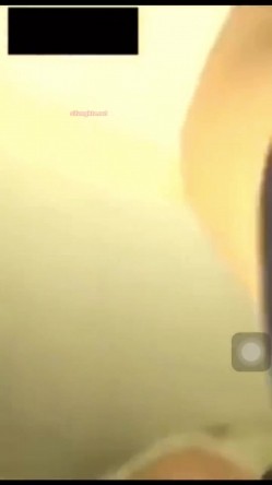 【网曝热门事件 ️震惊】微博热门20岁花季少女KTV喝醉被多人深喉口交 啪啪 最后射在嘴里 最后被干的菊花外翻 完整版 截图14