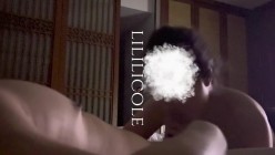 专泡良家大神『LILILICOLE』翘臀骚货一边穿着高跟黑丝一边女上摇摆，只需躺着据能享受全自动炮架服务 截图5
