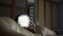 专泡良家大神『LILILICOLE』翘臀骚货一边穿着高跟黑丝一边女上摇摆，只需躺着据能享受全自动炮架服务 截图9