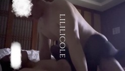 专泡良家大神『LILILICOLE』翘臀骚货一边穿着高跟黑丝一边女上摇摆，只需躺着据能享受全自动炮架服务 截图11