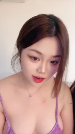 人气学妹“仙鹤”携闺蜜下海 双休互玩互舔玩弄大屌自慰 截图10