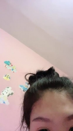 《稀缺资源重磅》猎奇圈内部分享热门视频极品大奶子哺乳期的奶妈疯狂露出自摸挑逗赚奶粉钱 截图7