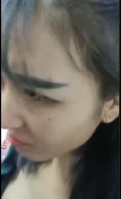 网爆门事件推特社交流出没戴胸罩的学妹和男朋友在教室啪啪对白很有内涵 截图10