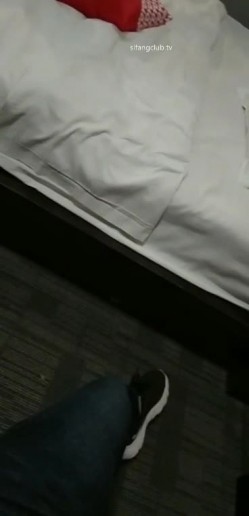 老司机宾馆嫖娼偷拍，长发漂亮兼职妹子苗条大胸态度好，姿势配合插了好几次才射 截图2