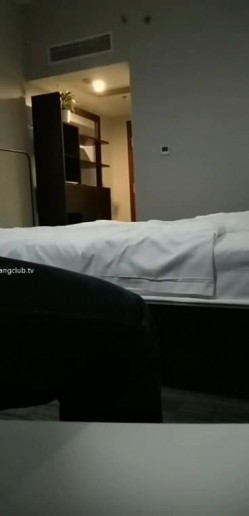 老司机宾馆嫖娼偷拍，长发漂亮兼职妹子苗条大胸态度好，姿势配合插了好几次才射 截图7