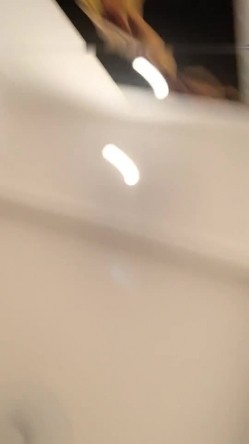 高颜值胸前纹身妹子全裸自慰秀近距离特写 揉搓粉穴呻吟娇喘非常诱人 截图3