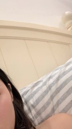 高颜值胸前纹身妹子全裸自慰秀近距离特写 揉搓粉穴呻吟娇喘非常诱人 截图8