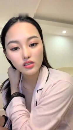 高颜值胸前纹身妹子全裸自慰秀近距离特写 揉搓粉穴呻吟娇喘非常诱人 截图16