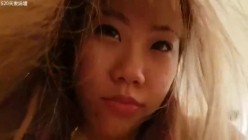 思想开放露脸女大学生【小七酱】疯狂日记，户外人前露出，3P，吞精，内射开心快乐，极度反差 截图10