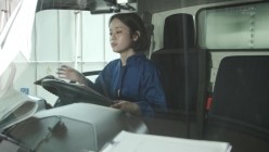 STARS-895 配送中NTR 既婚ベテランドライバーの配送に付いて回るうち車中で襲われてしまった新婚人妻 MINAMO 截图12