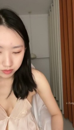 重磅！兄弟们！最正宗校花来啦，【麻辣香锅】，大学生，完美身材，阴毛这么旺盛欲望强烈 截图2
