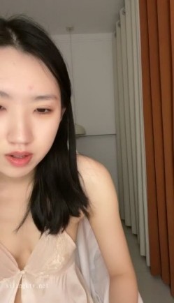 重磅！兄弟们！最正宗校花来啦，【麻辣香锅】，大学生，完美身材，阴毛这么旺盛欲望强烈 截图3