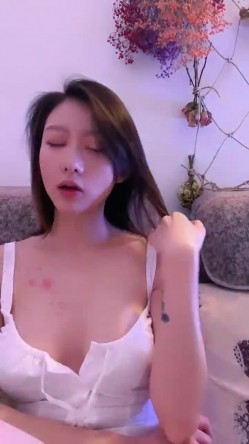 20小时核弹！极品短发美女与情人约炮大合集！【美少妇】 截图2