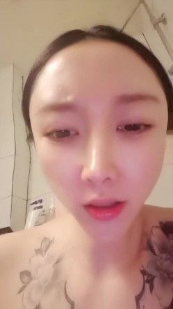 模特下海【喵如意】顶级身材 骚的不行 奶子是真漂亮 纹身也美 腿玩年 开档黑丝大鸡巴跳弹自慰 流白浆 截图1