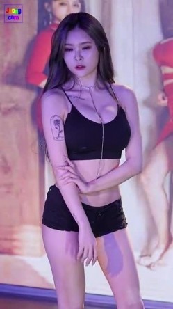 热传LPL前职业选手WE大舅子前妻【金提莫】女团成员下海一步步火力全开最后赤裸裸露壁道具自慰 截图11