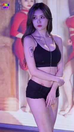 热传LPL前职业选手WE大舅子前妻【金提莫】女团成员下海一步步火力全开最后赤裸裸露壁道具自慰 截图13