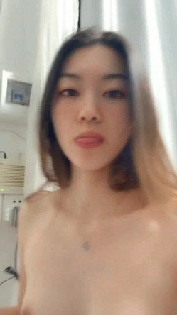 新来的小少妇全程露脸逼毛真多，撩骚互动听狼友指挥，伸着舌头要舔狼友大鸡巴，黑丝高跟诱惑，掰着骚穴求草 截图14