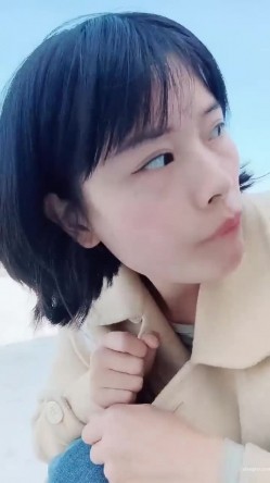 【艳艳子】山村反差少妇~!!无套啪啪~操到怀孕~三个月~~！家里车库偷偷播~自慰怕发现，农村集市，别有风味！ 截图2