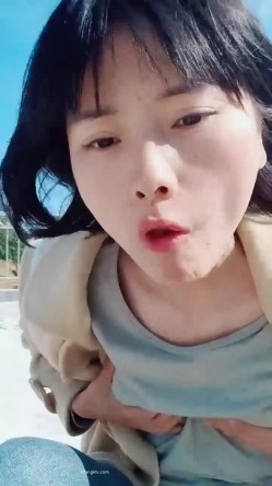 【艳艳子】山村反差少妇~!!无套啪啪~操到怀孕~三个月~~！家里车库偷偷播~自慰怕发现，农村集市，别有风味！ 截图14