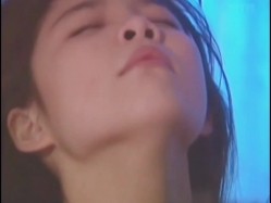 清纯得出水的可爱女神 粉粉小巧的奶子 太经典了 和小男友偷情实录 小男友从窗户爬上她的床 好久不见了 床上激烈翻云浮云 截图5