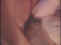 清纯得出水的可爱女神 粉粉小巧的奶子 太经典了 和小男友偷情实录 小男友从窗户爬上她的床 好久不见了 床上激烈翻云浮云 截图8