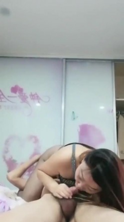 快手 丰满阿姨：Ting 妖精 ：嘴角笑起来的两只酒窝好看，口爆，骑乘 骚！ 截图12