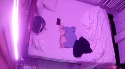 小旅馆钟点炮房摄像头偷拍 ️少妇和油头粉面哥开房偷情舔逼各种玩弄被搞得好爽 截图16