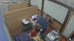 《妇产科监控破解》多位美女少妇张开大腿让医生又抠又摸检查阴道 截图14