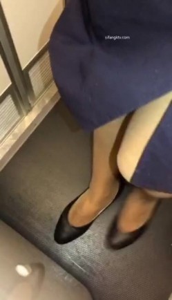 【真实空姐】各大航空美丽空姐不欲人知的真实反差 截图3