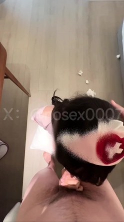 桩机男遇上性感窈窕大长腿！国产高质量情侣「小鱼饭馆」付费资源 截图8