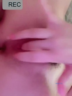 【个人珍藏】巨乳自拍露脸露三点美女 明星颜值哈密瓜一样爆满丰硕的巨乳 无法错过的顶级尤物 截图7