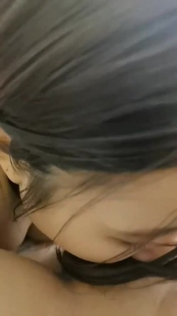 【性奴少妇&反差魅婊】超多漂亮淫妹淫妻淫女友啪啪口交甄选，靓妹舔肉棒 淫荡啪啪 骚穴特写 完美露脸 深喉内射篇 稀缺资源劲爆收藏 截图3