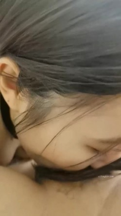 【性奴少妇&反差魅婊】超多漂亮淫妹淫妻淫女友啪啪口交甄选，靓妹舔肉棒 淫荡啪啪 骚穴特写 完美露脸 深喉内射篇 稀缺资源劲爆收藏 截图7
