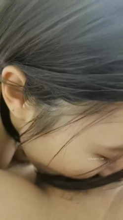 【性奴少妇&反差魅婊】超多漂亮淫妹淫妻淫女友啪啪口交甄选，靓妹舔肉棒 淫荡啪啪 骚穴特写 完美露脸 深喉内射篇 稀缺资源劲爆收藏 截图8