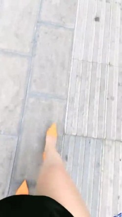 户外露出，真实刺激！~【你的户外小淫妇】，商场公园地摊 截图12