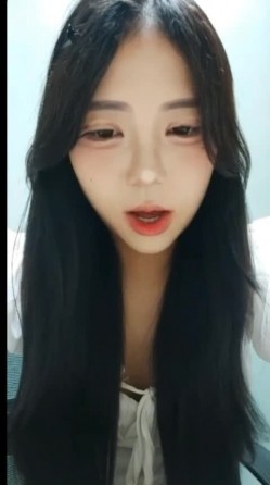 顶级BJ下海-卧蚕小网红【soeun】福利私拍，约啪自慰反差舔食吸茎艹穴抽插相当火爆 截图12
