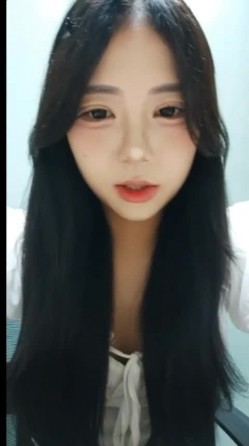 顶级BJ下海-卧蚕小网红【soeun】福利私拍，约啪自慰反差舔食吸茎艹穴抽插相当火爆 截图13
